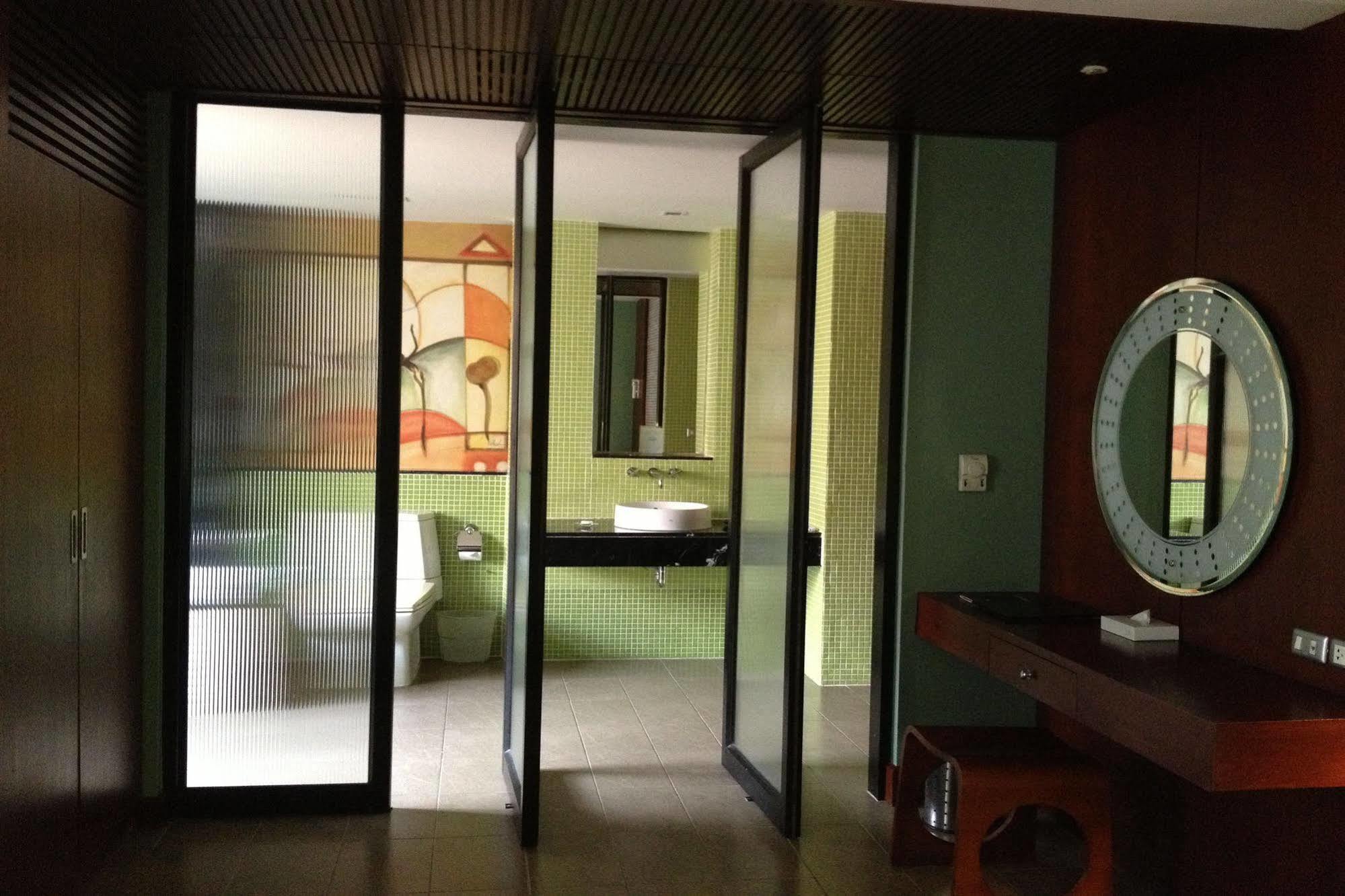 Long Beach Plus Hotel Pattaya